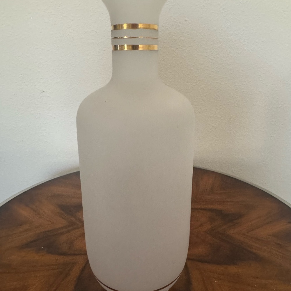Vintage Hand Blown Opaque Glass Vase With Gilt Flowers 12 1/2” - Picture 3 of 10